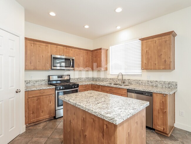 Foto del edificio - 2712 Ineisa Ct