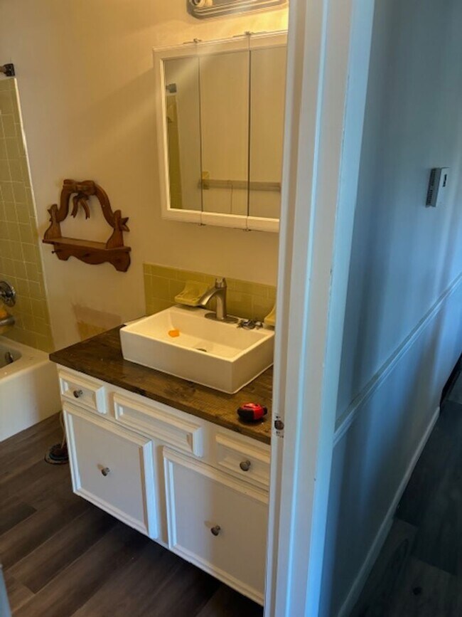 Foto del edificio - Clearbrook 1606-1608