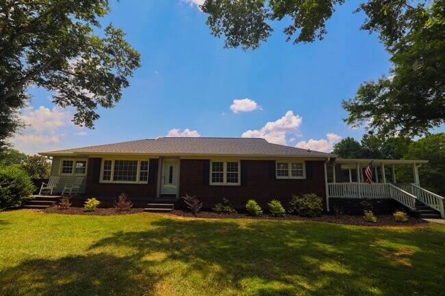 Foto del edificio - Beautiful 3 Bedroom Home in Central, SC