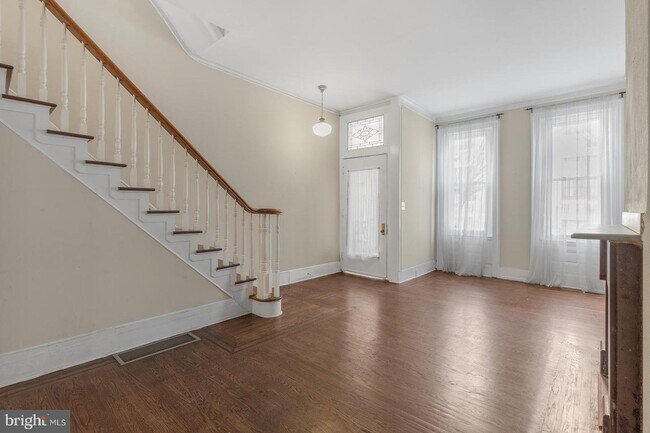 Building Photo - 234 Morris St