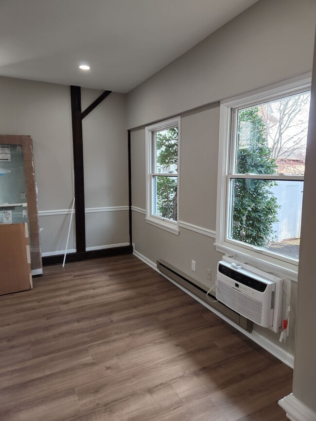 Building Photo - 61 W Oakland Ave