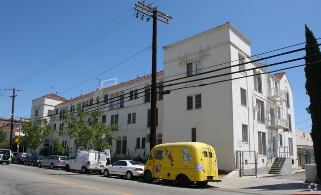 Building Photo - 3350 San Marino St