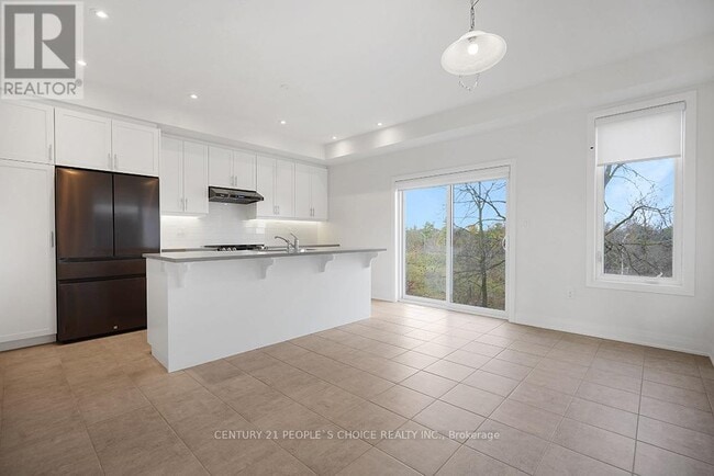 Building Photo - 32 Humberstone Dr