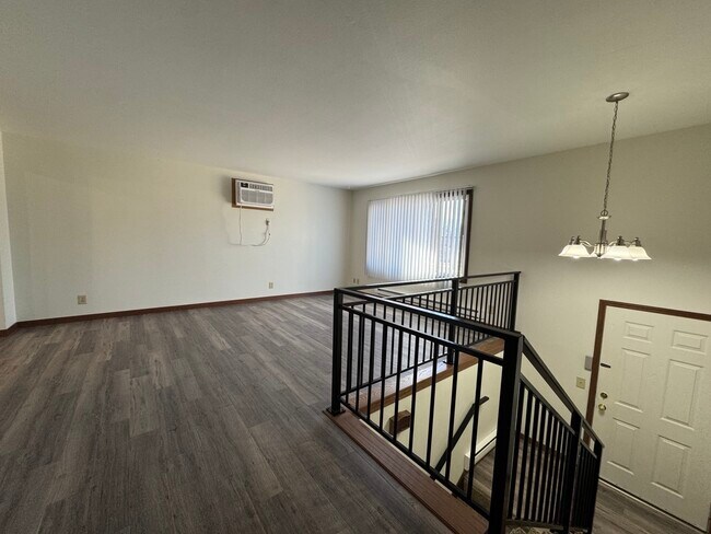 Foto del edificio - 3017 Pine Lodge Rd