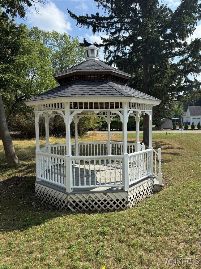 Foto del edificio - 8550 Nottingham Terrace