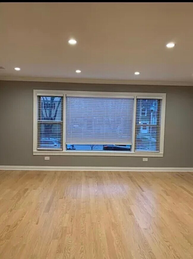 Foto del edificio - 8224 Knox Ave