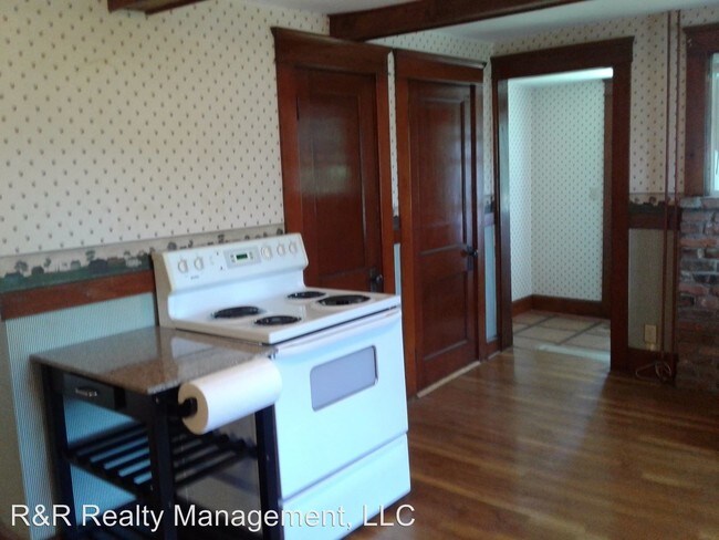 Building Photo - 439 Sutton St