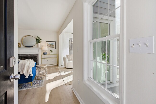 Foto del edificio - 1407 Vicksburg Pl