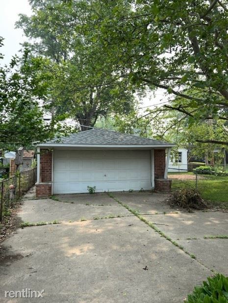 Building Photo - 3 br, 1.5 bath House - 9242 Louisiana St