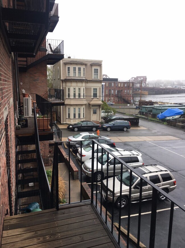 Building Photo - 20 Beacon St