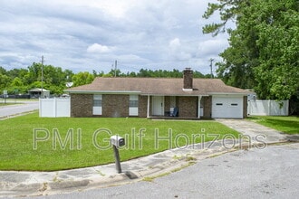 Building Photo - 738 Carondelay Dr