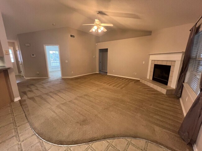 Building Photo - Pace - Spencer Oaks Landing - 4 bedroom, 2...