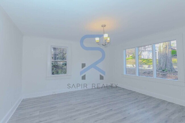 Foto del edificio - Cascade Heights Charm – 3BR/2BA Home in Southwest Atlanta