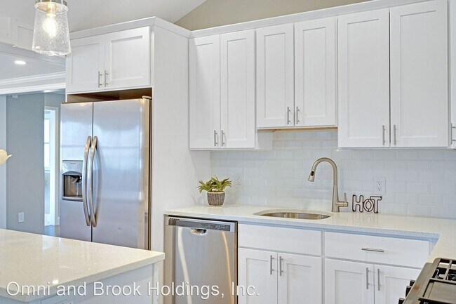 Building Photo - 4 br, 2 bath House - 73 Longman St