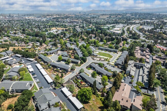 contexto - John Muir Town Homes