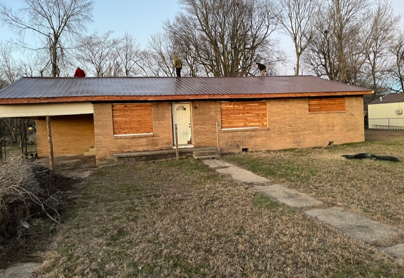 Primary Photo - 208 Roosevelt St