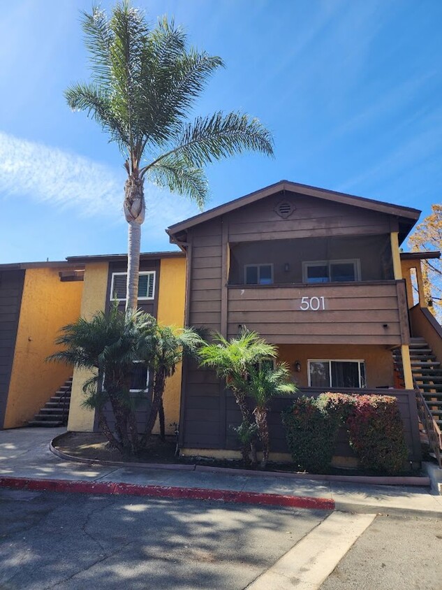 Primary Photo - 2 Bedroom/2 Bath Upper Unit Oceanside Condo