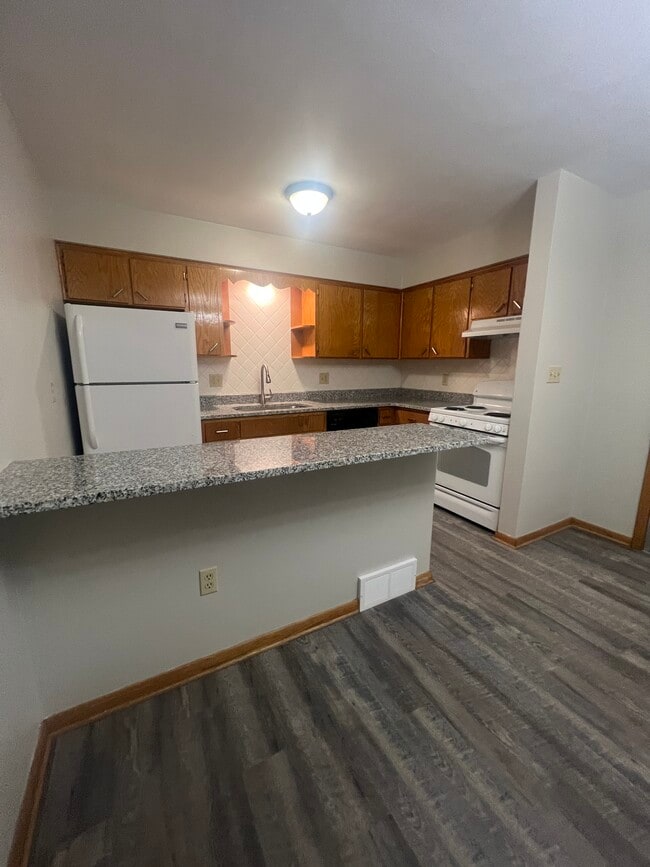 Building Photo - 1615 W 44th St