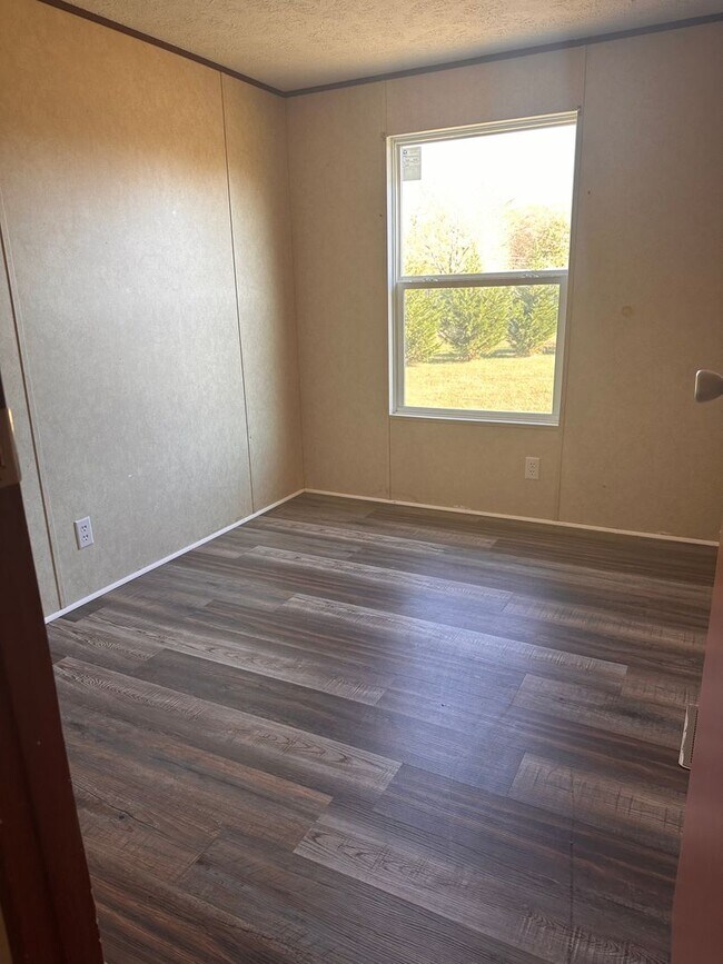 Foto del edificio - Russellville Mobile Home Park