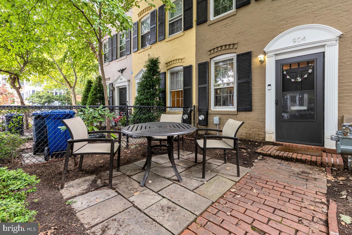 Primary Photo - 904 25th St NW
