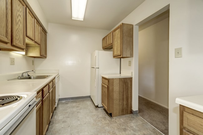Building Photo - Brookmont Apartments