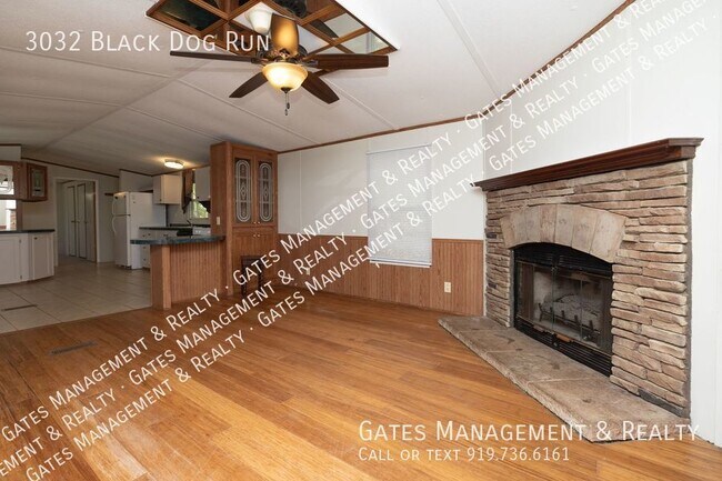 Building Photo - Quiet Country Living in Cedar Grove for Ho...