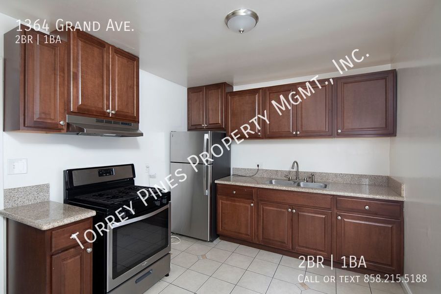 Foto principal - Beautiful 2 Br with Parking in Pacific Beach!