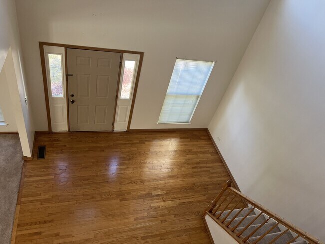 Foto del edificio - 2492 Bayhill Ct