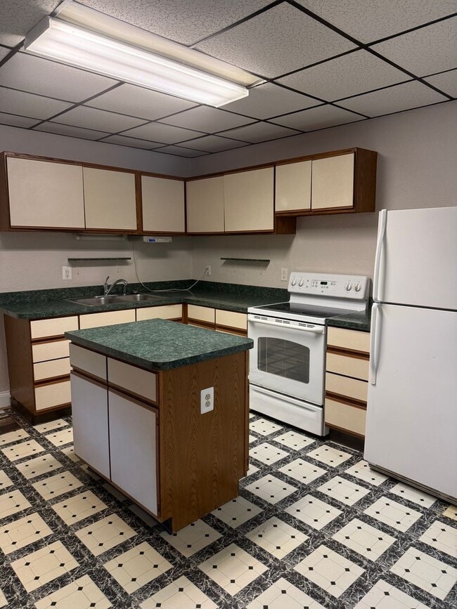 Building Photo - Motter Ave