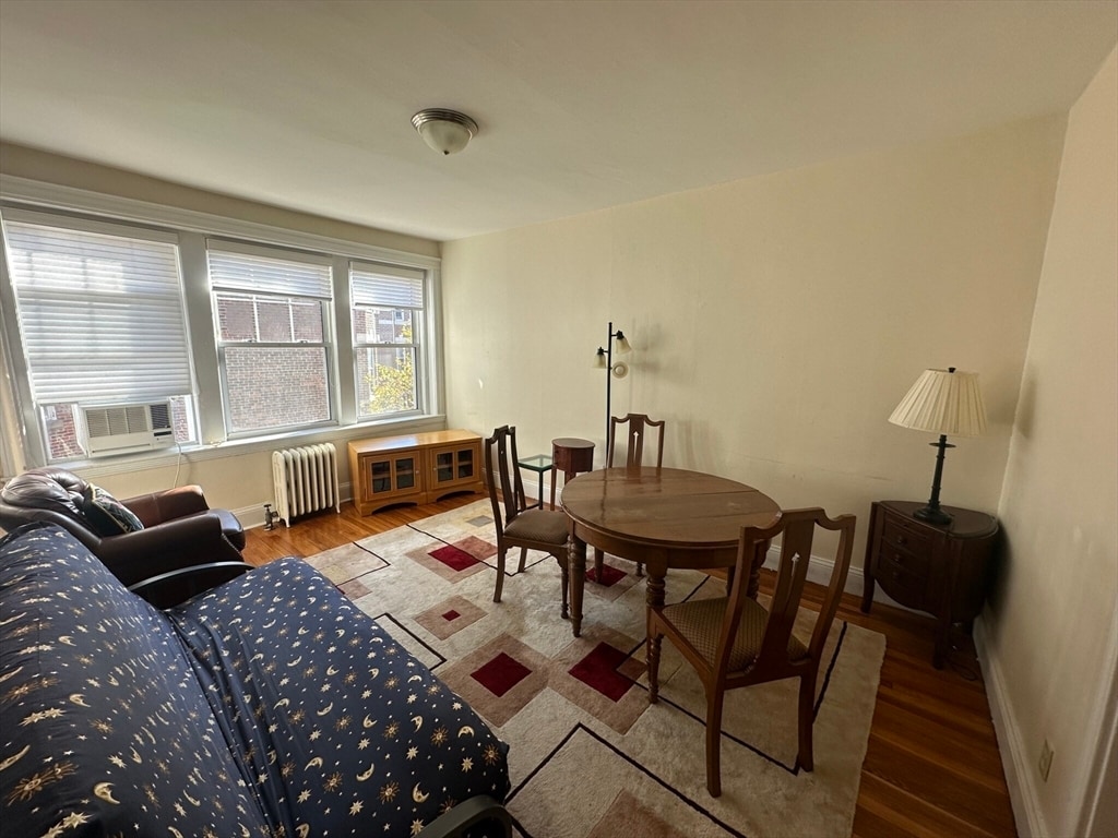 Primary Photo - 336 Harvard St