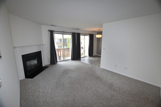 Building Photo - 674 Greenfield Ct
