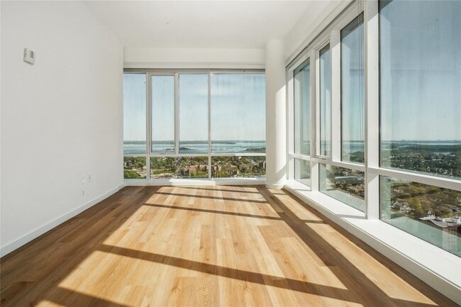 Building Photo - 50 Clinton Pl
