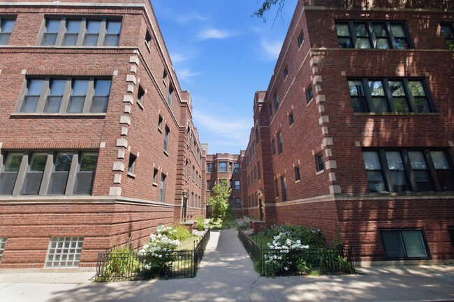 Building Photo - 5555 N Magnolia Ave