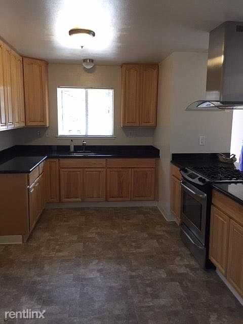 Building Photo - 3 br, 1 bath Apartment - 2499 Capitola Ave