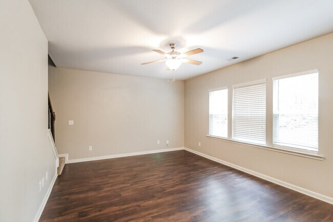 Foto del edificio - 414 Darbys Run Ct