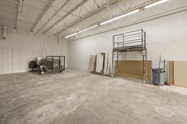 Building Photo - 903 Yuma St