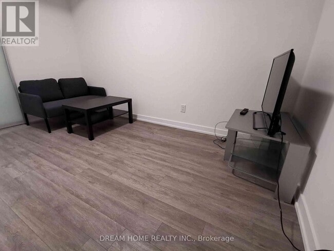 Building Photo - 871 Sheppard Ave W