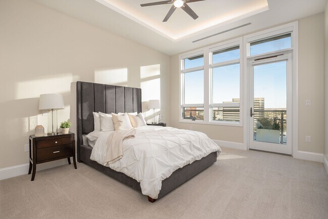 Foto del edificio - 5455 Landmark Pl