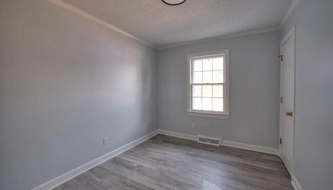 Foto del edificio - 402 Marcella Dr