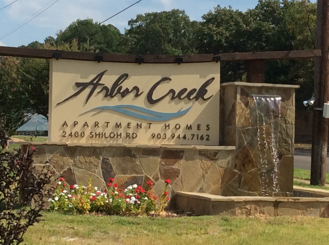 Foto principal - Arbor Creek Apartments