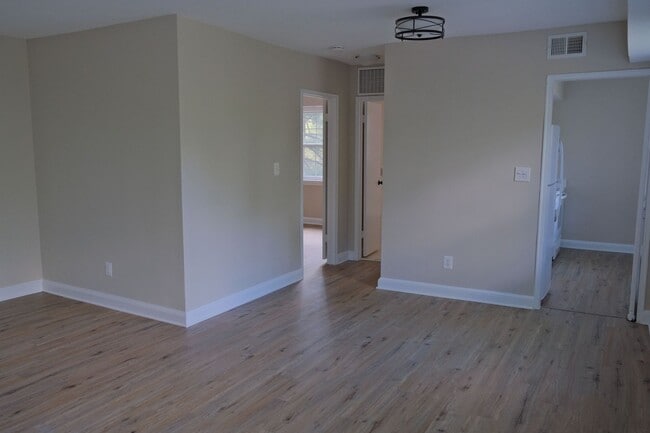 Photo - Beautiful corner unit in a secure, all-brick, pet-friendly building Apartment