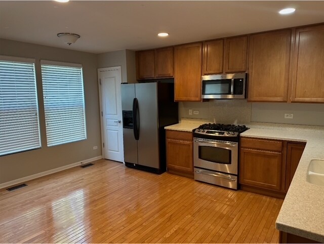 Foto del edificio - 434 Valentine Way