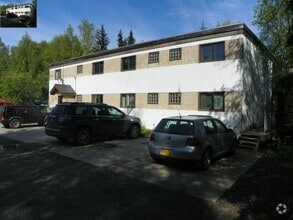 Building Photo - 433 E Dowling Rd