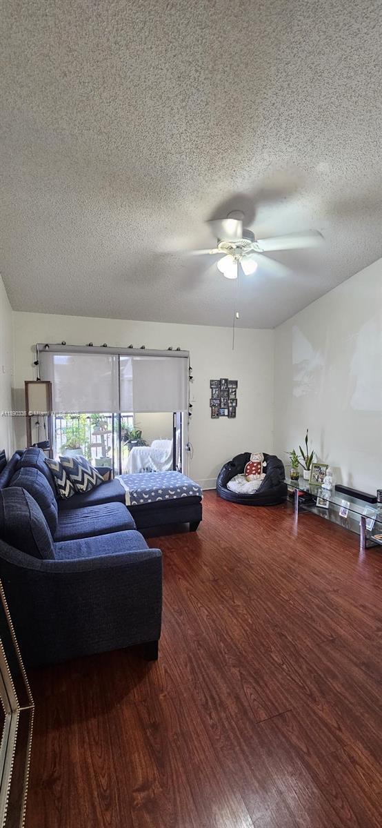 Foto del edificio - 10391 SW 150th Ct