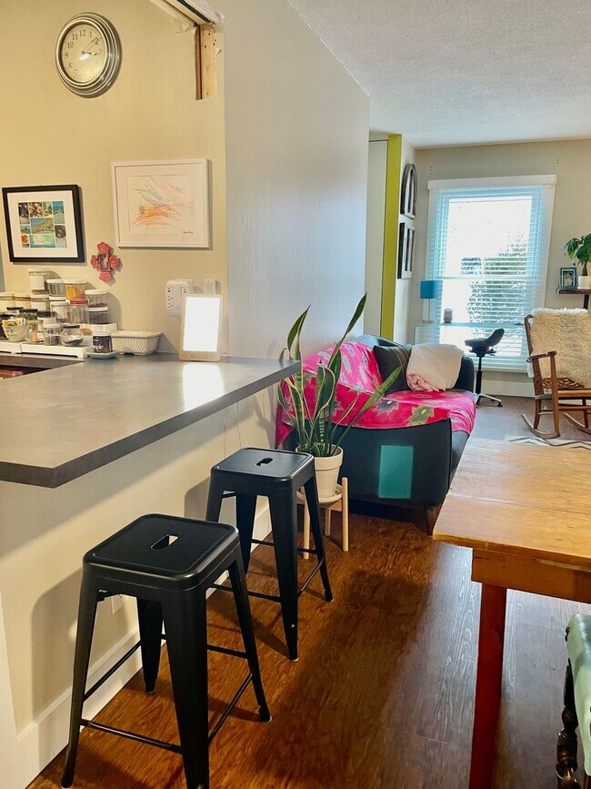 Foto del edificio - 180 Ledgewood Cir
