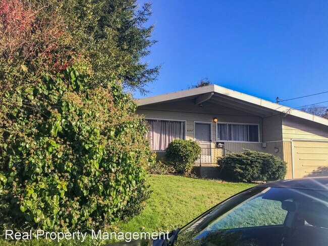 Foto del edificio - 3 br, 1.5 bath House - 3533 M Street
