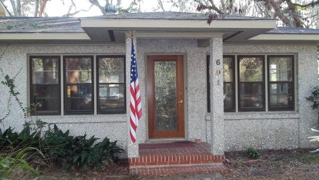 Primary Photo - 601 Mallery St