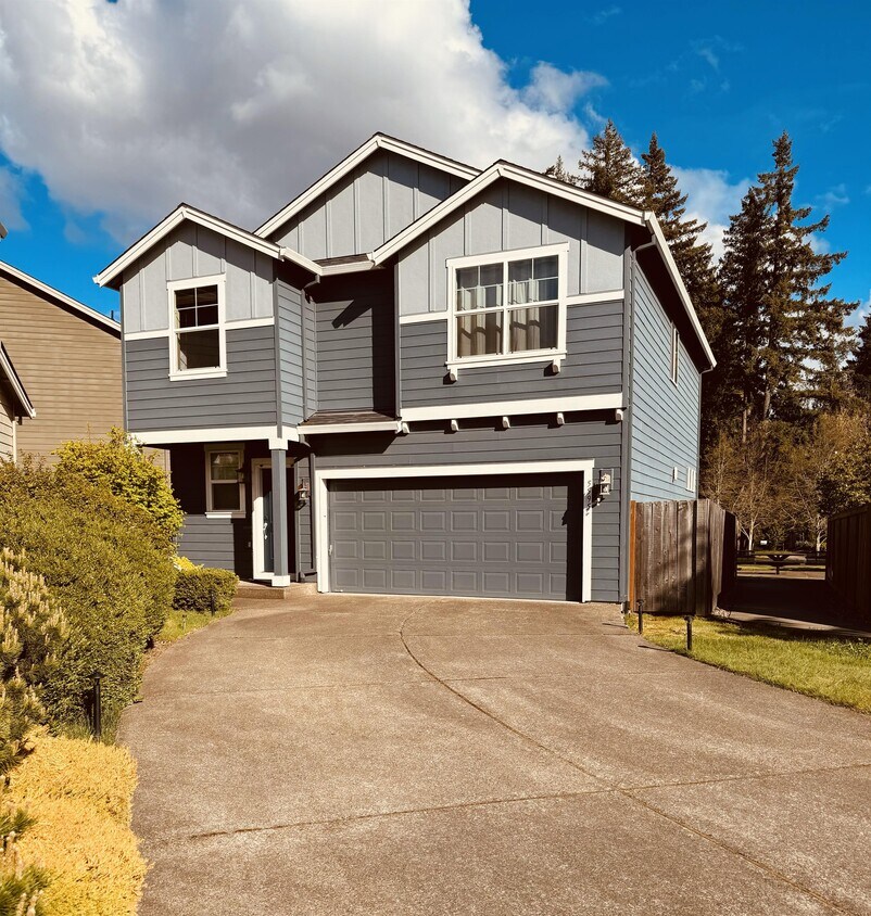 Foto principal - 5595 NE Azores Ct