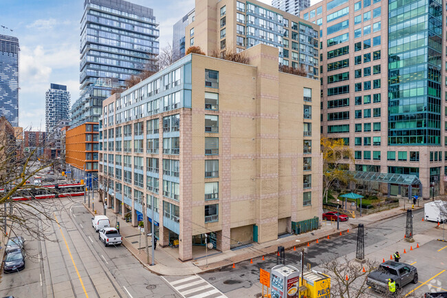 Building Photo - 92 King St E