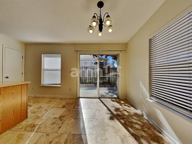 Foto del edificio - 777 Rembrandt Ave